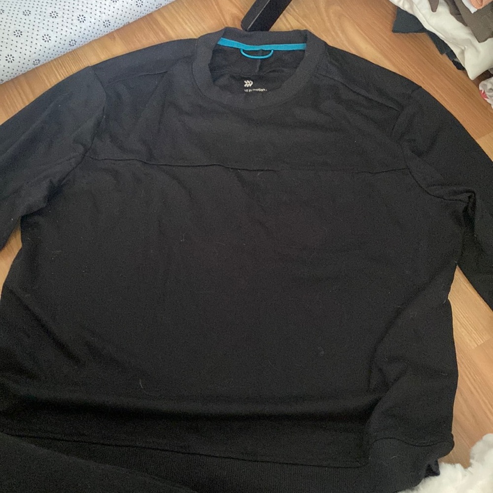 Long sleeve black tshirt